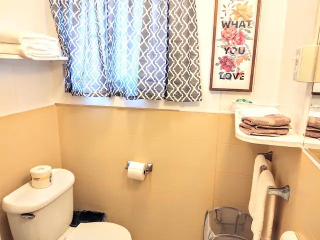 #09 - Large Lakeview One Bedroom- Pet Friendly Holiday home Hot Springs